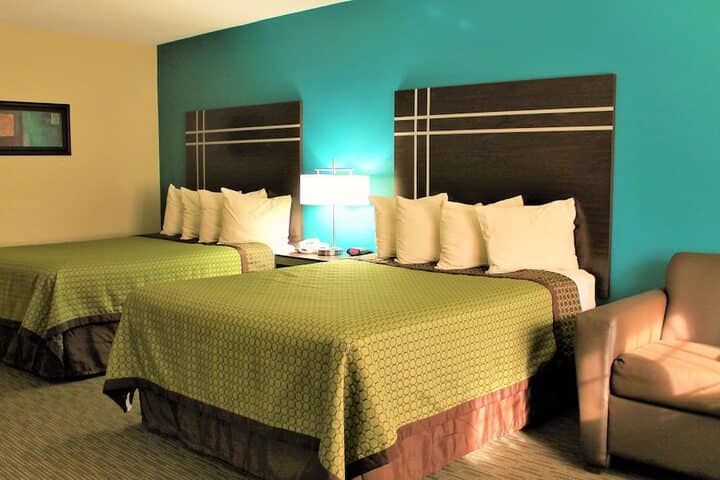 Room 9 of 15
